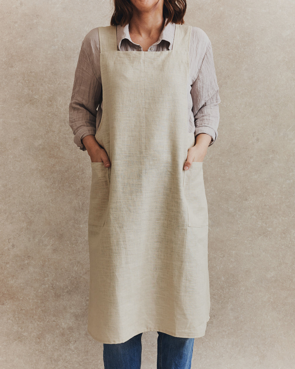 Linen Crossover Apron 001 | Ecru