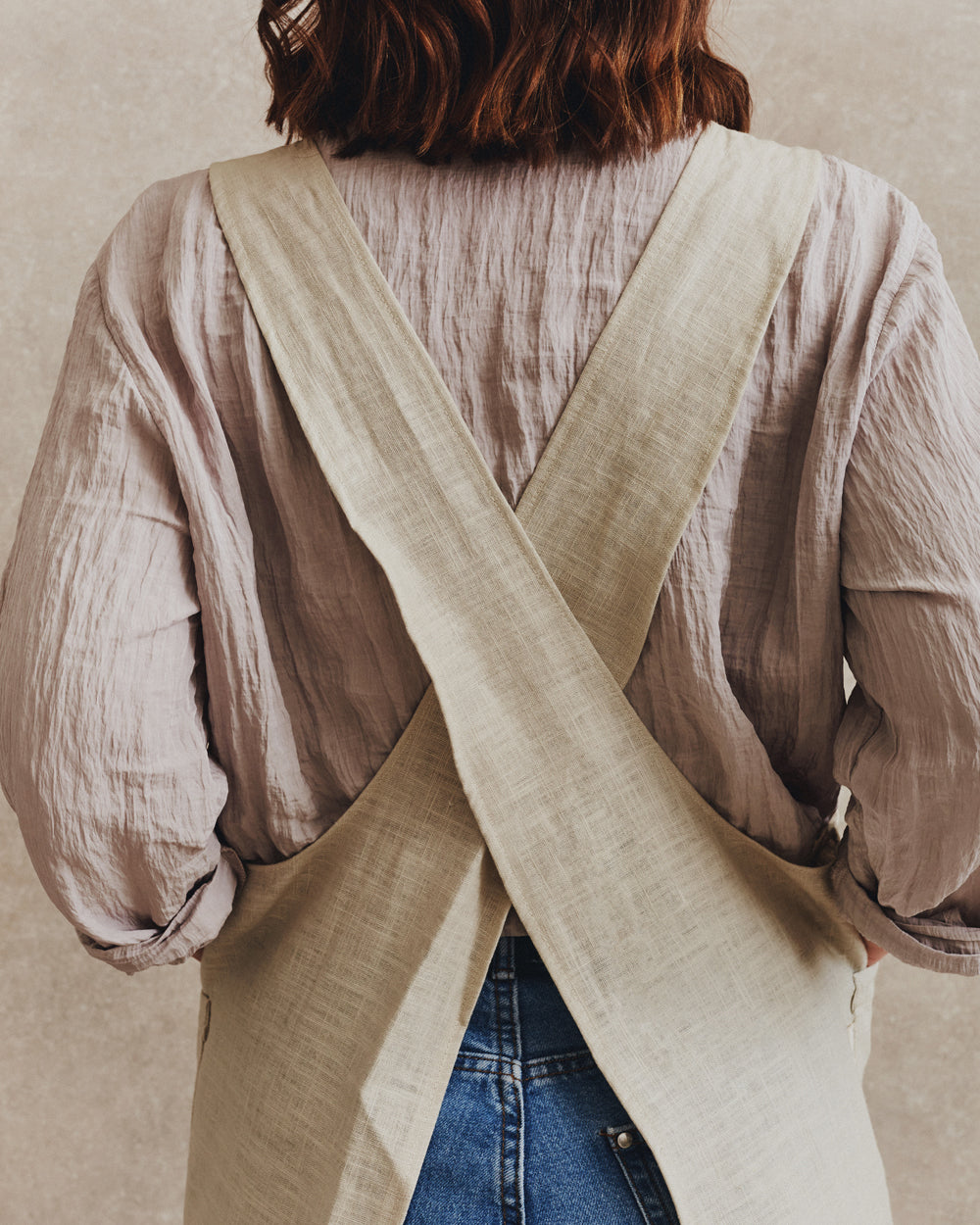 Linen Crossover Apron 001 | Ecru