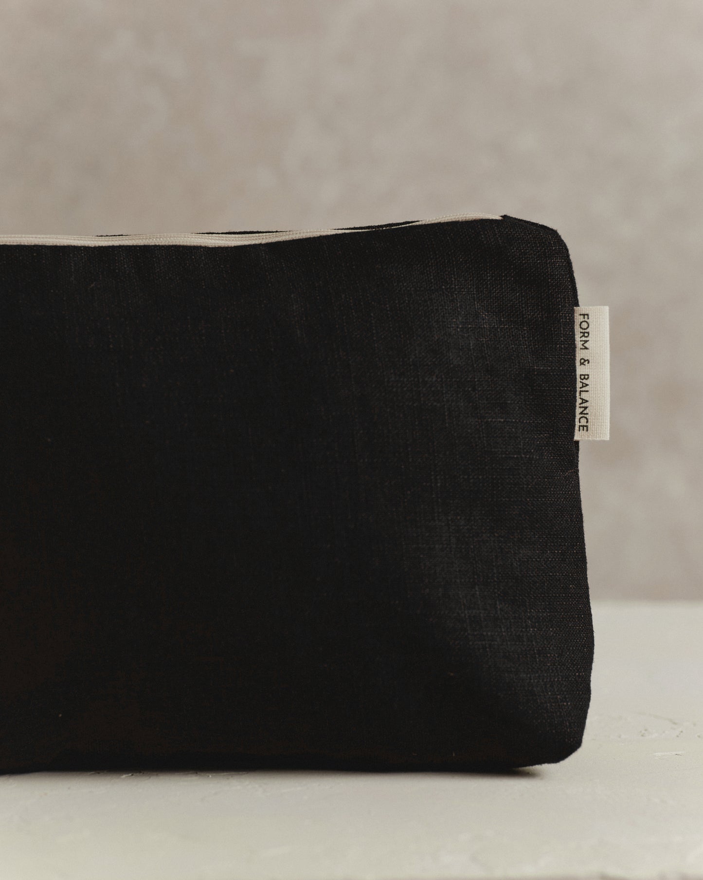 Medium Pouch 001 | Black