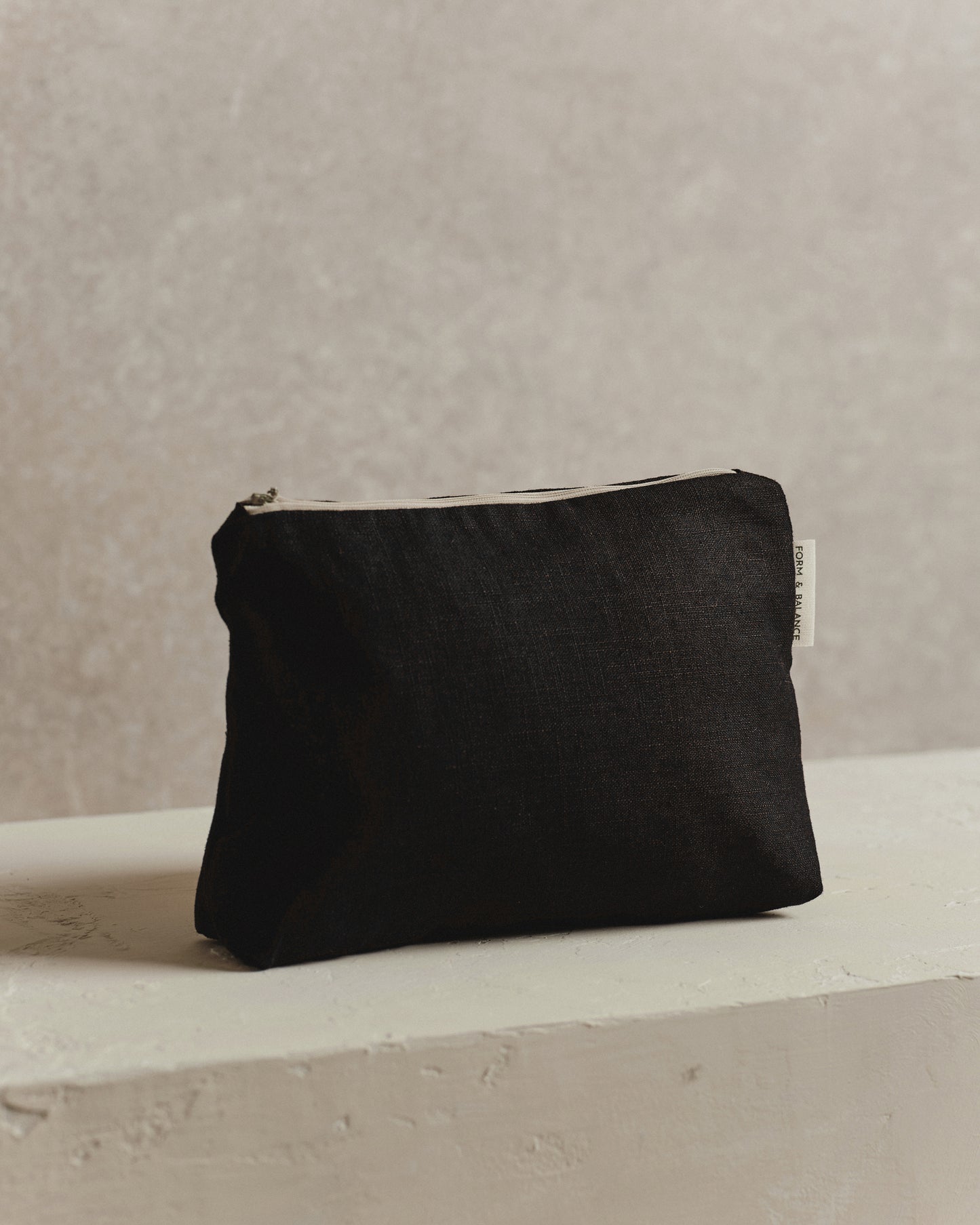 Medium Pouch 001 | Black