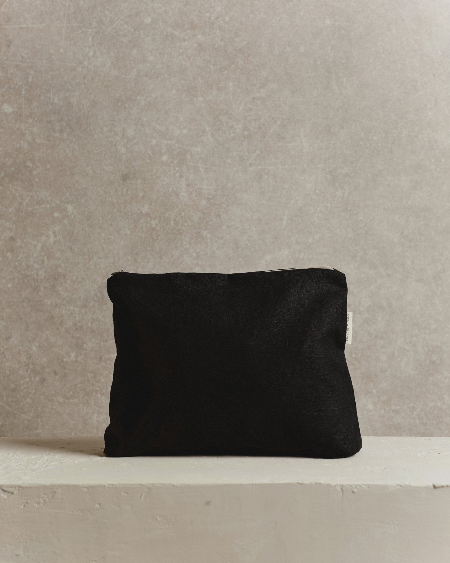 Large Pouch 001 | Black