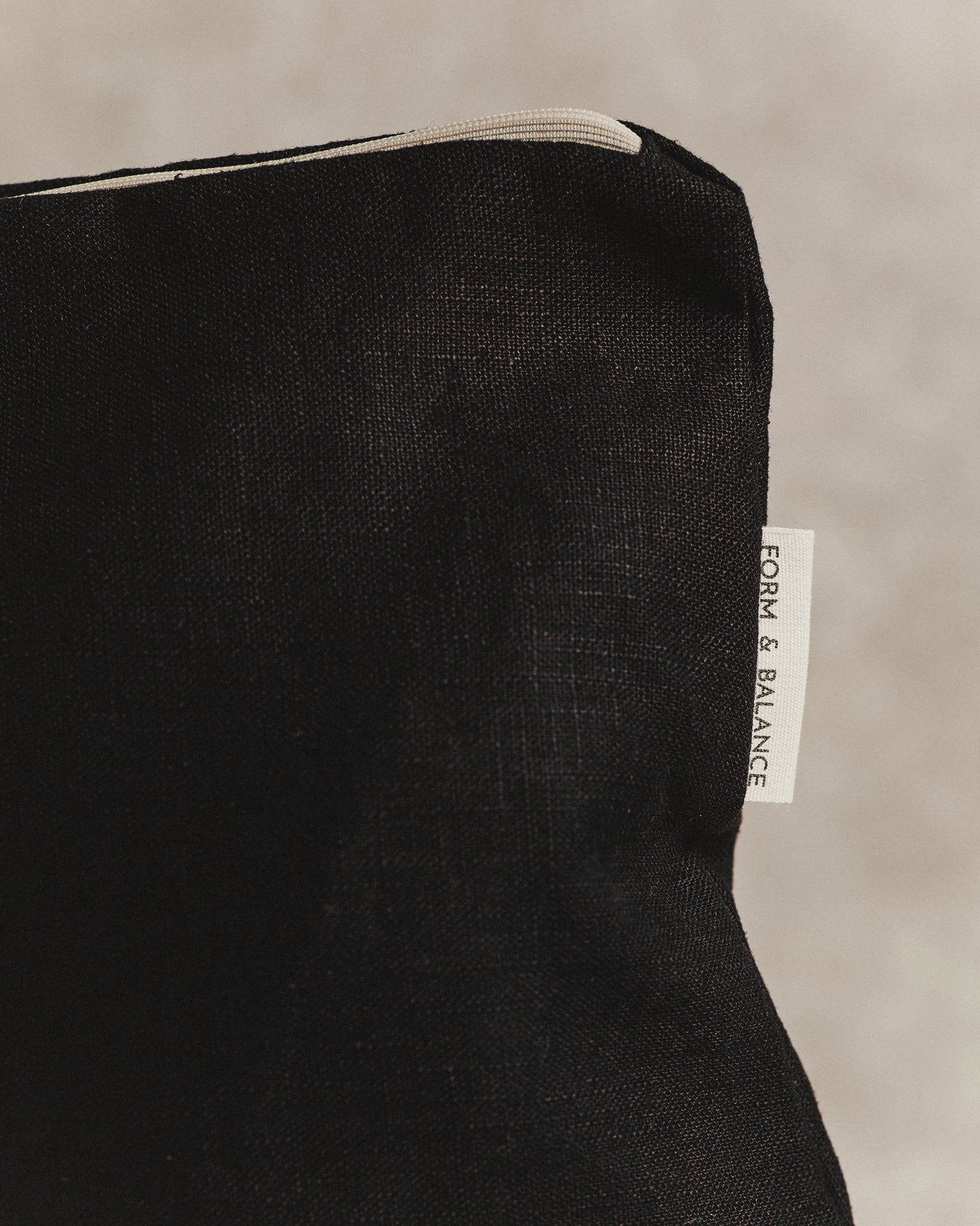 Large Pouch 001 | Black