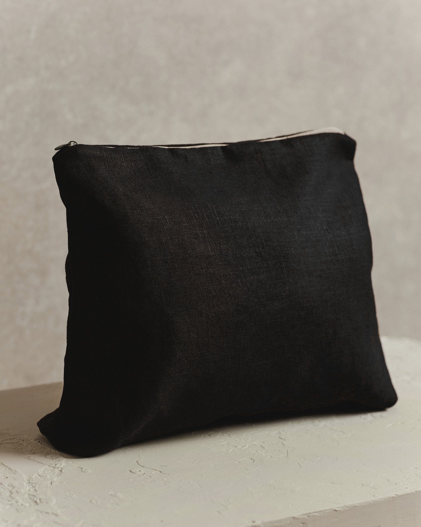 Large Pouch 001 | Black