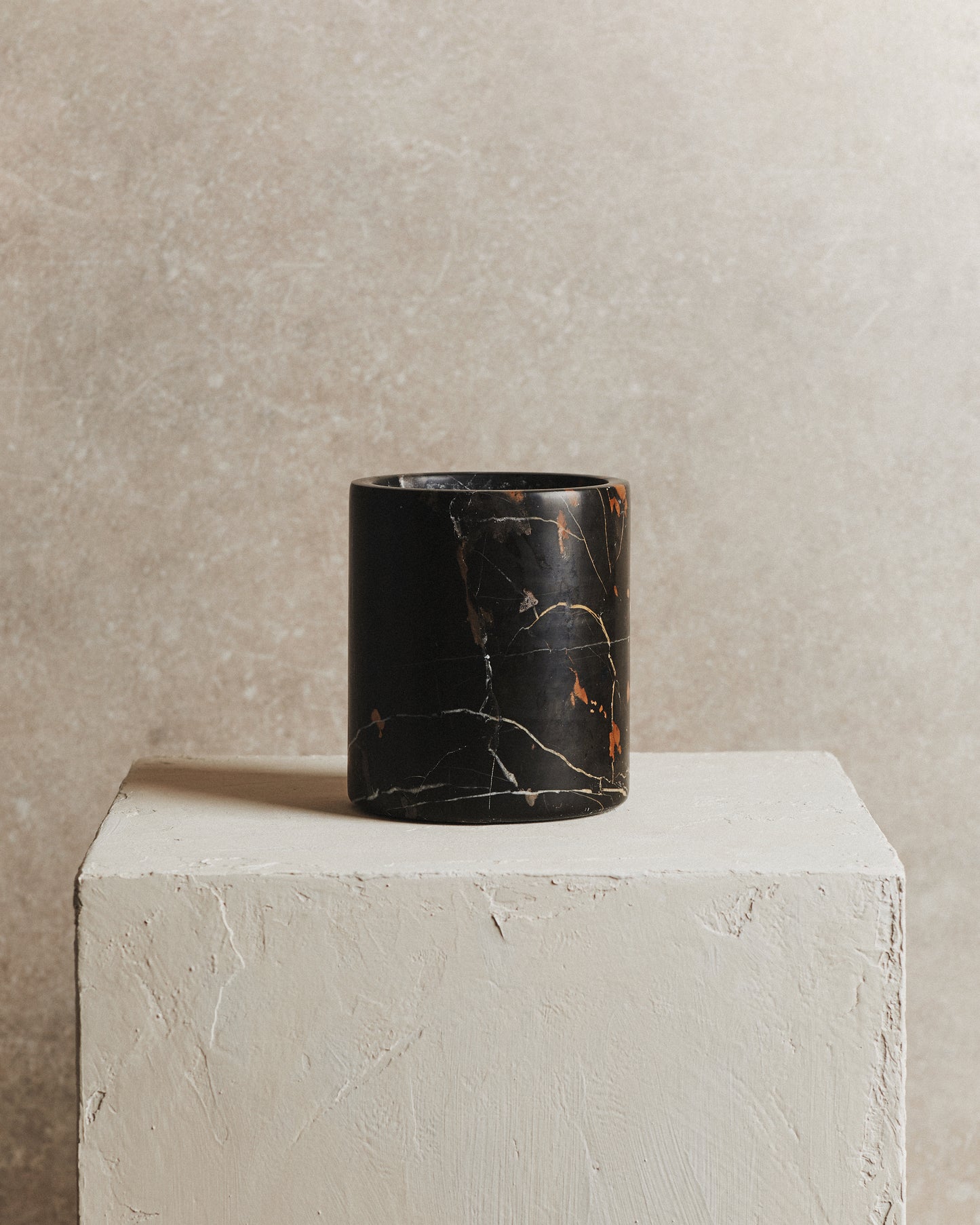 Noble Veined Marble Wine Cooler in Black