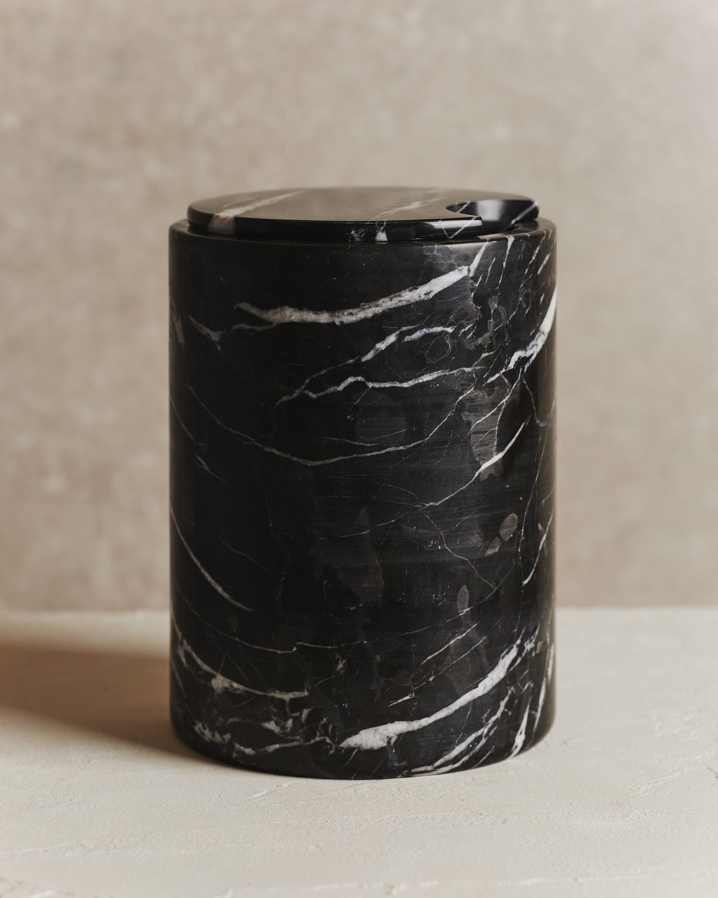 Noble Veined Marble Ice Bucket in Black