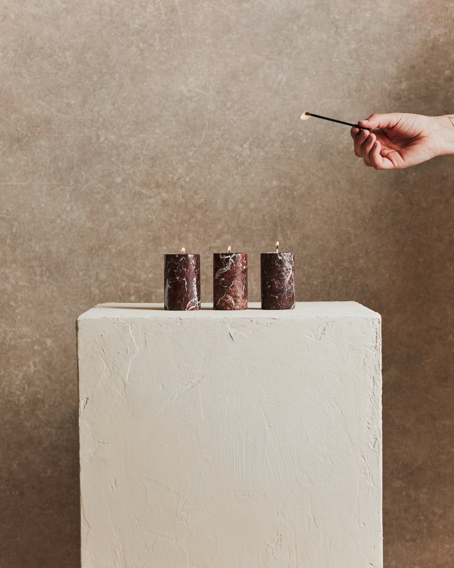 Noble Marble Set 3 Tealight holders in Wine