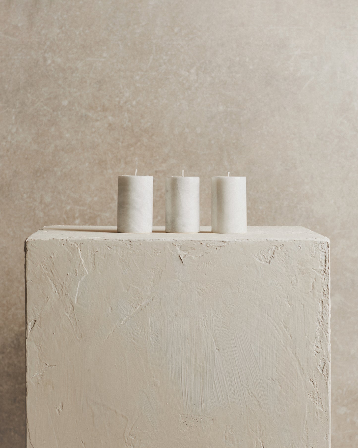 Noble Marble Set 3 Tealight holders in White