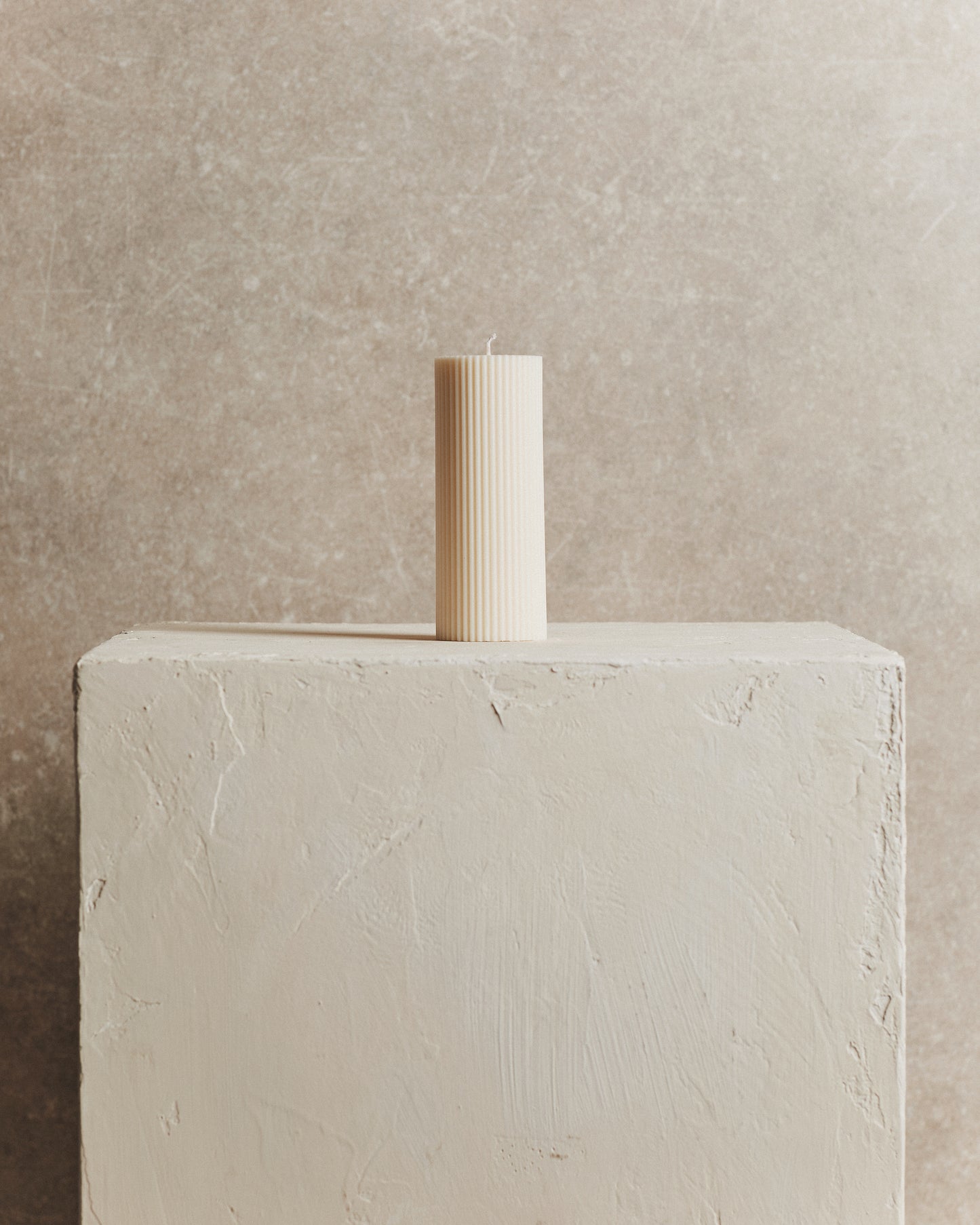 Ivory Fluted Candle | Medium
