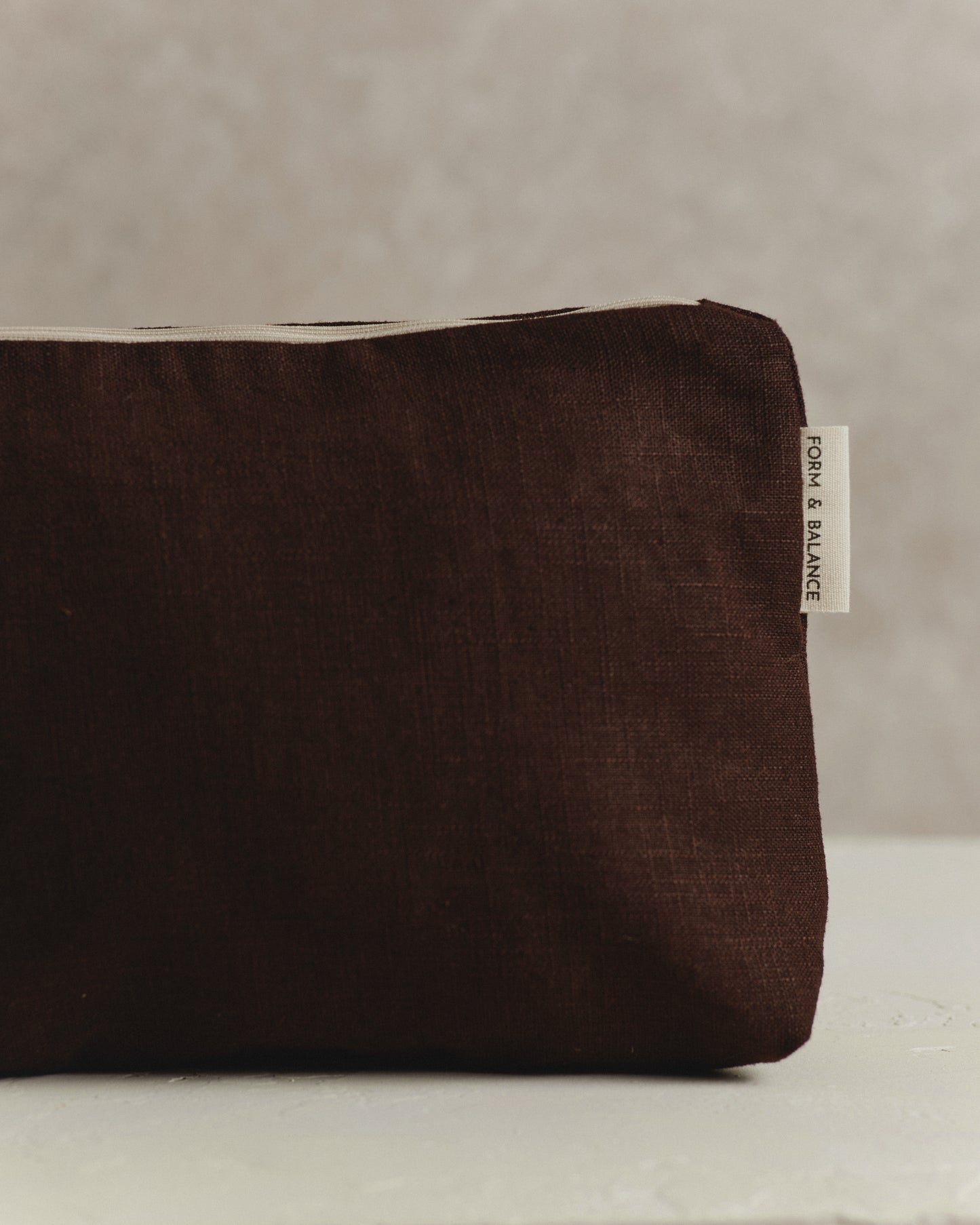 Medium Pouch 001 | Espresso