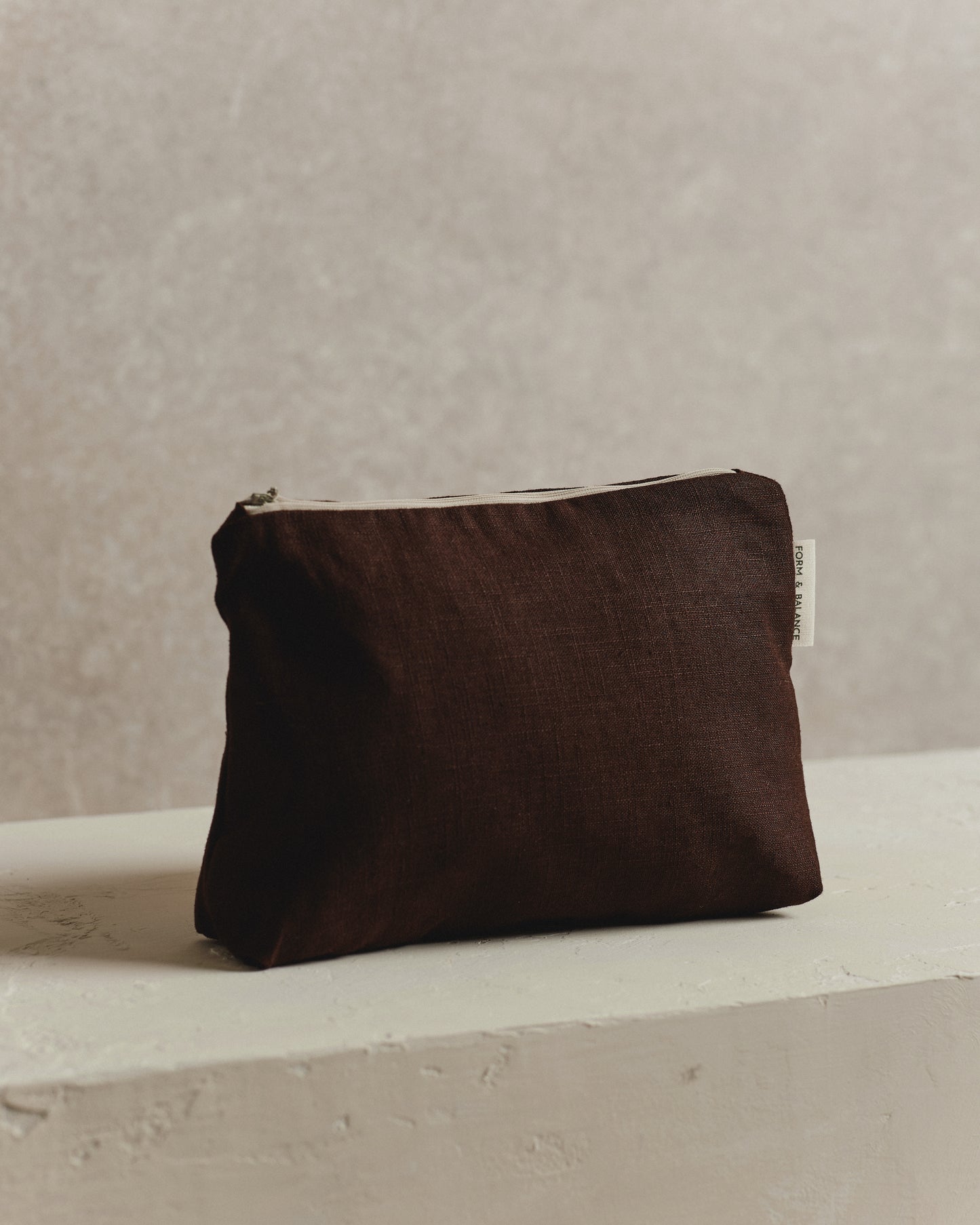 Medium Pouch 001 | Espresso