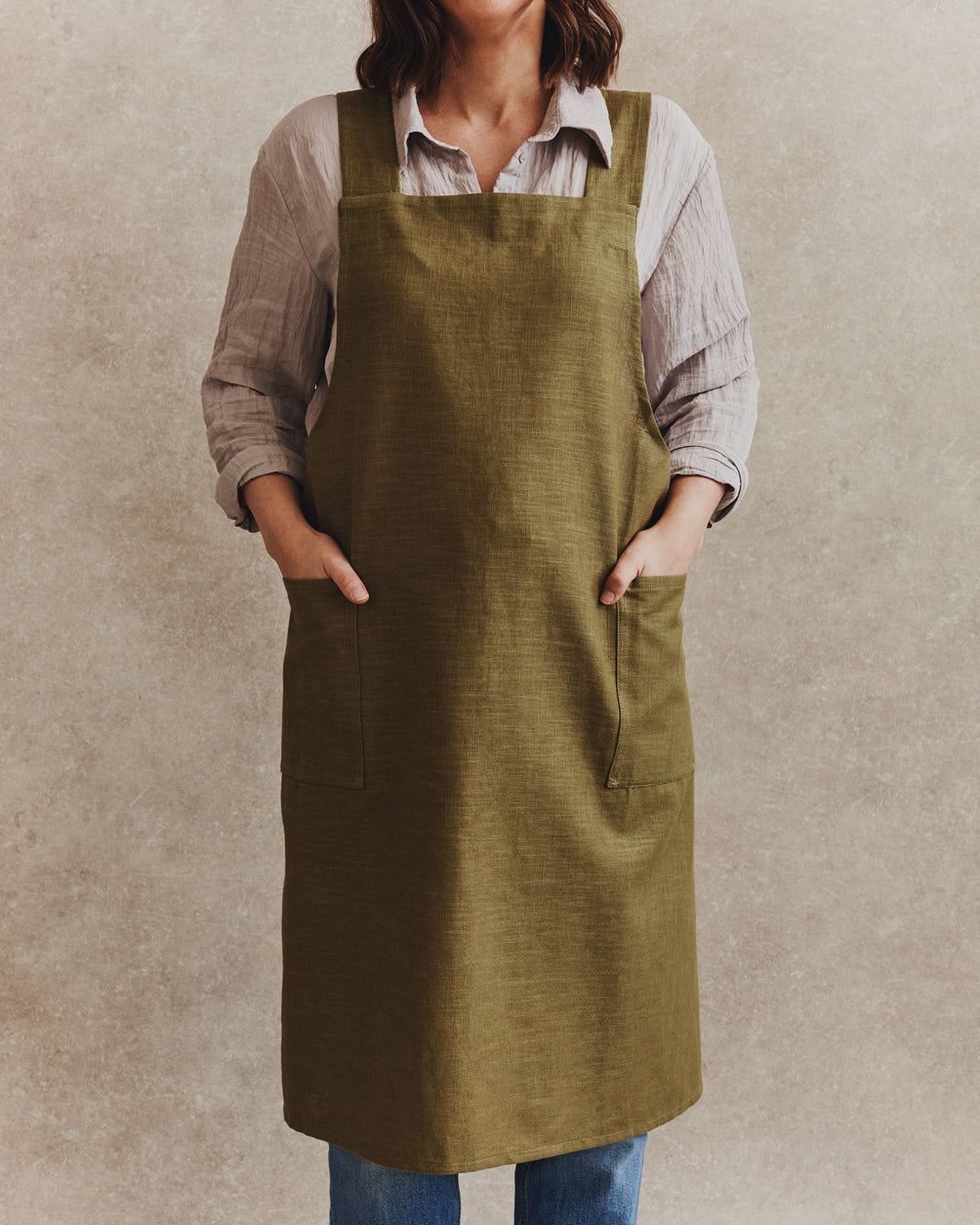 Linen Crossover Apron 001 | Olive